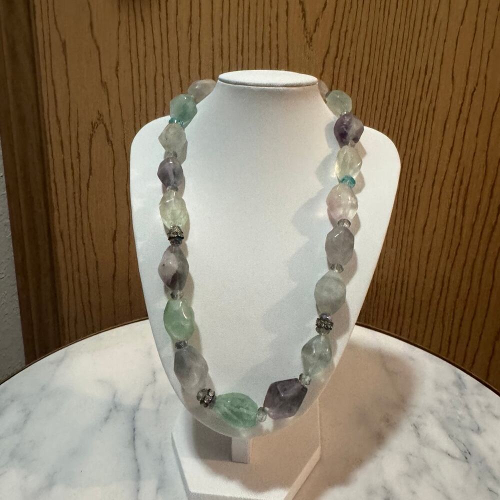 Gem necklace - Picture 3 of 6